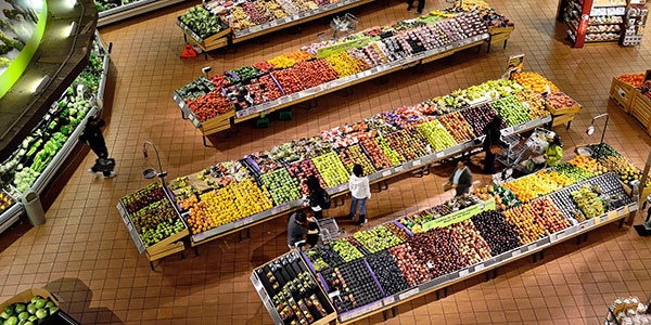 Coldiretti: «Italiani al supermercato ogni 72 ore»