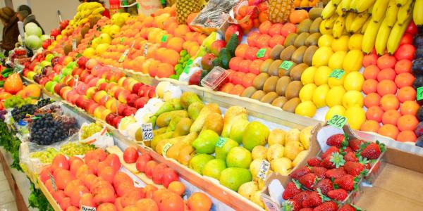 Russia, il governo regola prezzi dei prodotti alimentari