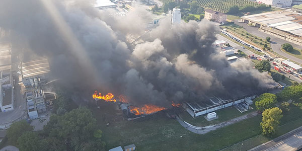 Incendio all’Ics, il distretto di Avellino fermo da 5 giorni
