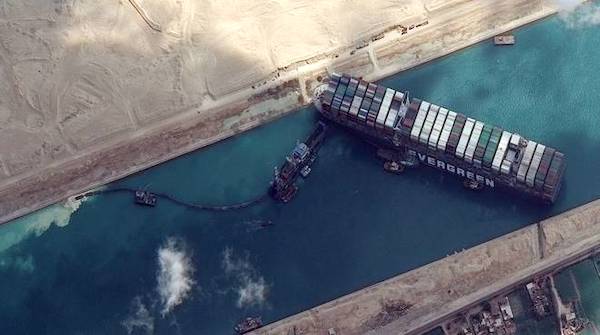 Canale di Suez, «ripercussioni per l'ortofrutta» 
